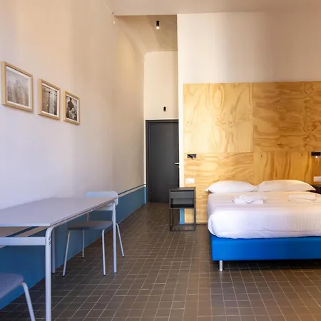 Don Vittorio A Chiaia ゲストハウス