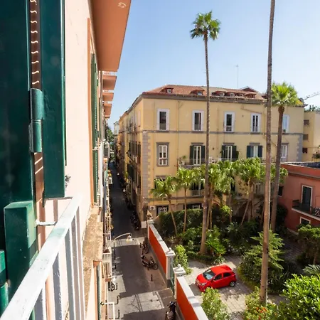 Don Vittorio A Chiaia ゲストハウス 3*