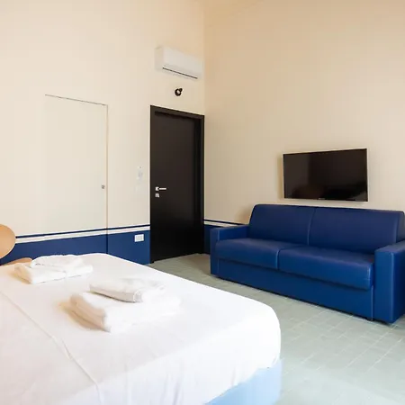 Don Vittorio A Chiaia 3*