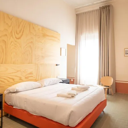 Don Vittorio A Chiaia ゲストハウス