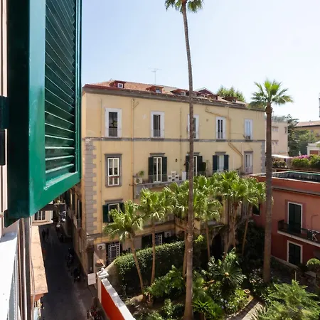 Don Vittorio A Chiaia 3* ナポリ