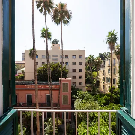 Don Vittorio A Chiaia ゲストハウス