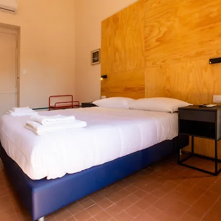 Don Vittorio A Chiaia 3*